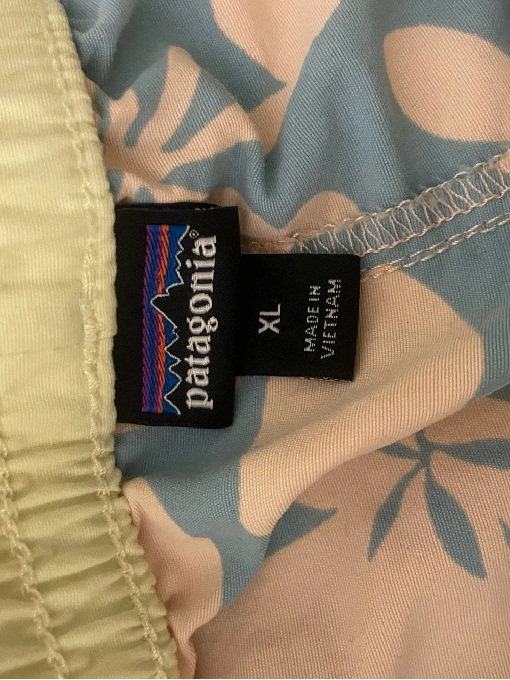 Patagonia Kids' Size XL Costa Rica Baggies 3